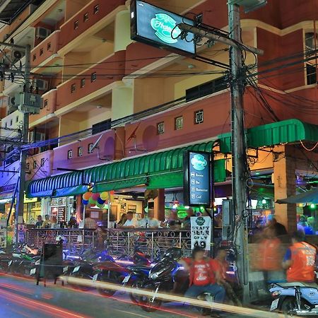 Harrys Hotel Bar & Restaurant Pattaya Bagian luar foto
